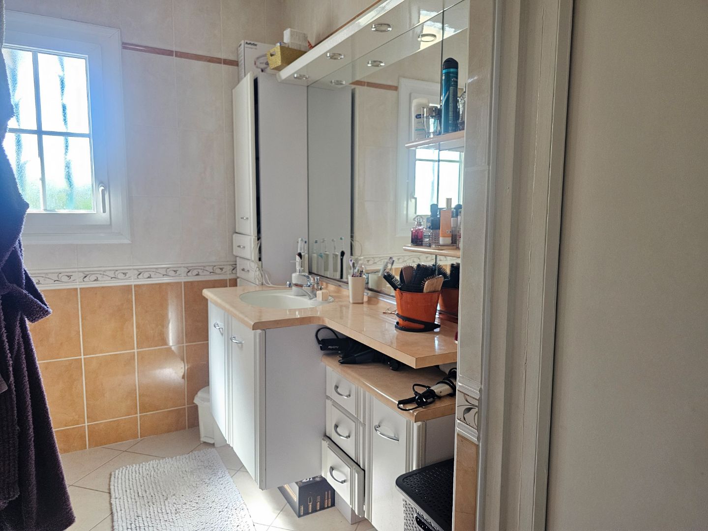 Challans – Maison familiale rénovée de 137 m² – 5 chambres 