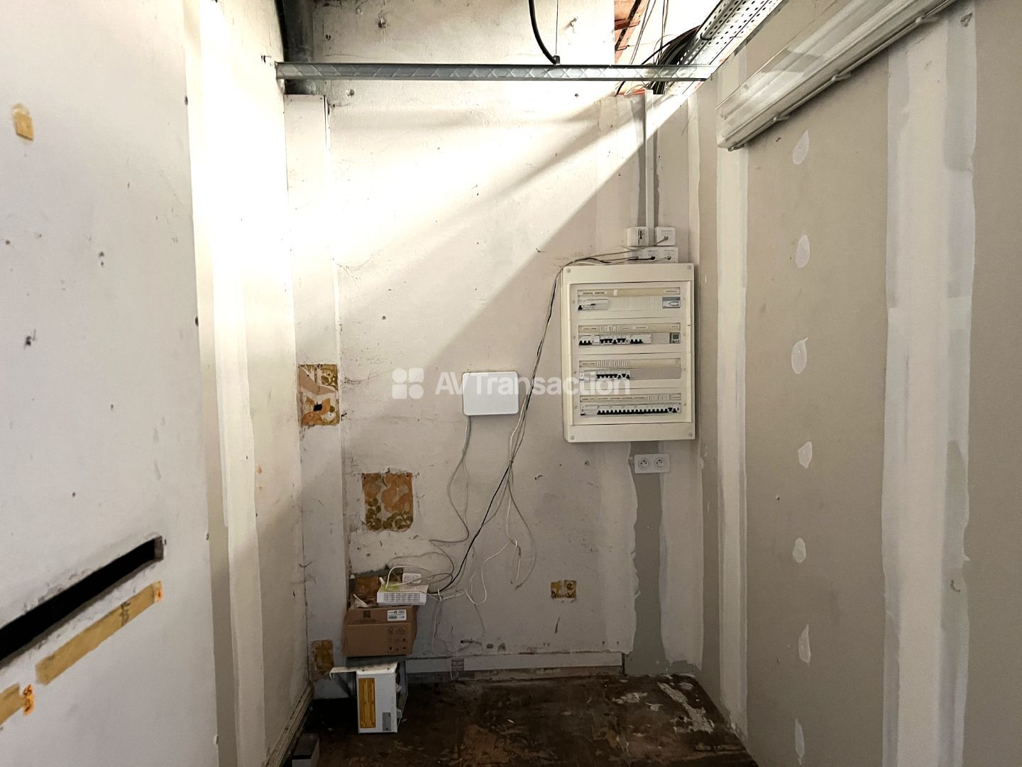 Local commercial à vendre  - 4 pièce(s) - 426m2 - Vernon (27200)
