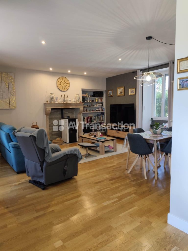 Maison à vendre  - 7 pièce(s) - 145m2 - Rouzède (16220)