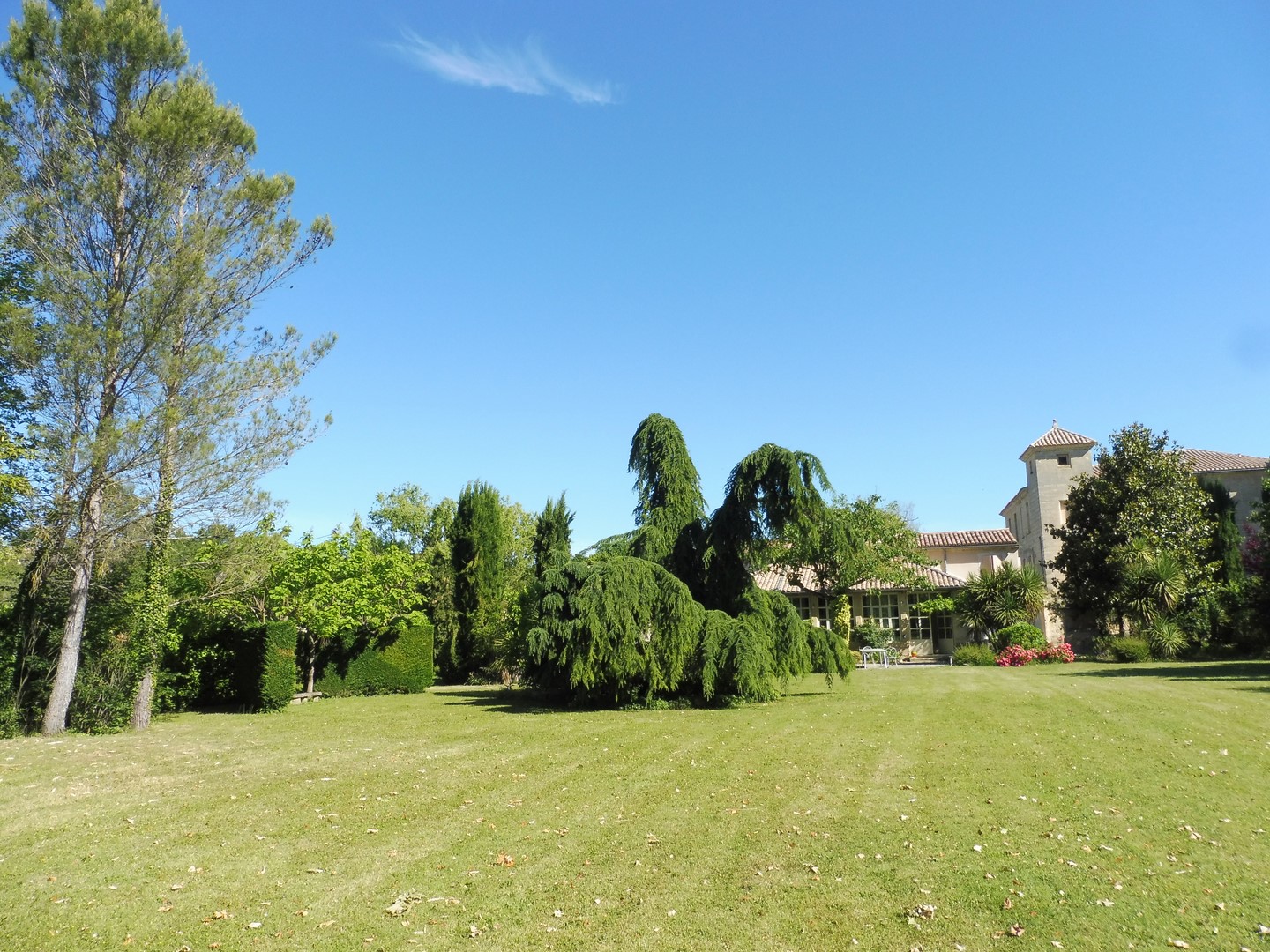Château à vendre  - 30 pièce(s) - 915.69m2 - Uzès (30700)