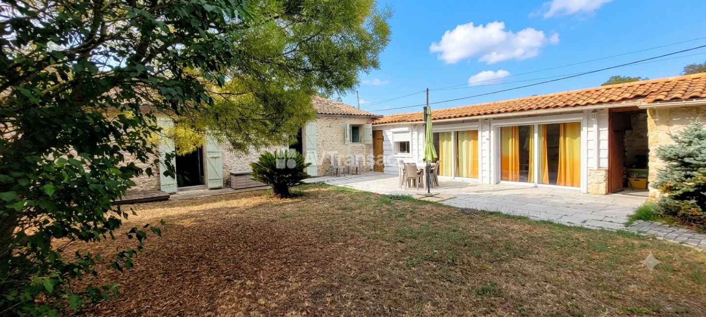33180 ST SEURIN DE CADOURNE - MAISON EN PIERRES 243M² 6 CHAMBRES