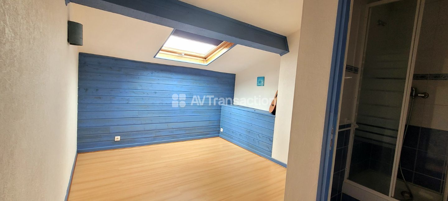 33180 ST SEURIN DE CADOURNE - MAISON EN PIERRES 243M² 6 CHAMBRES