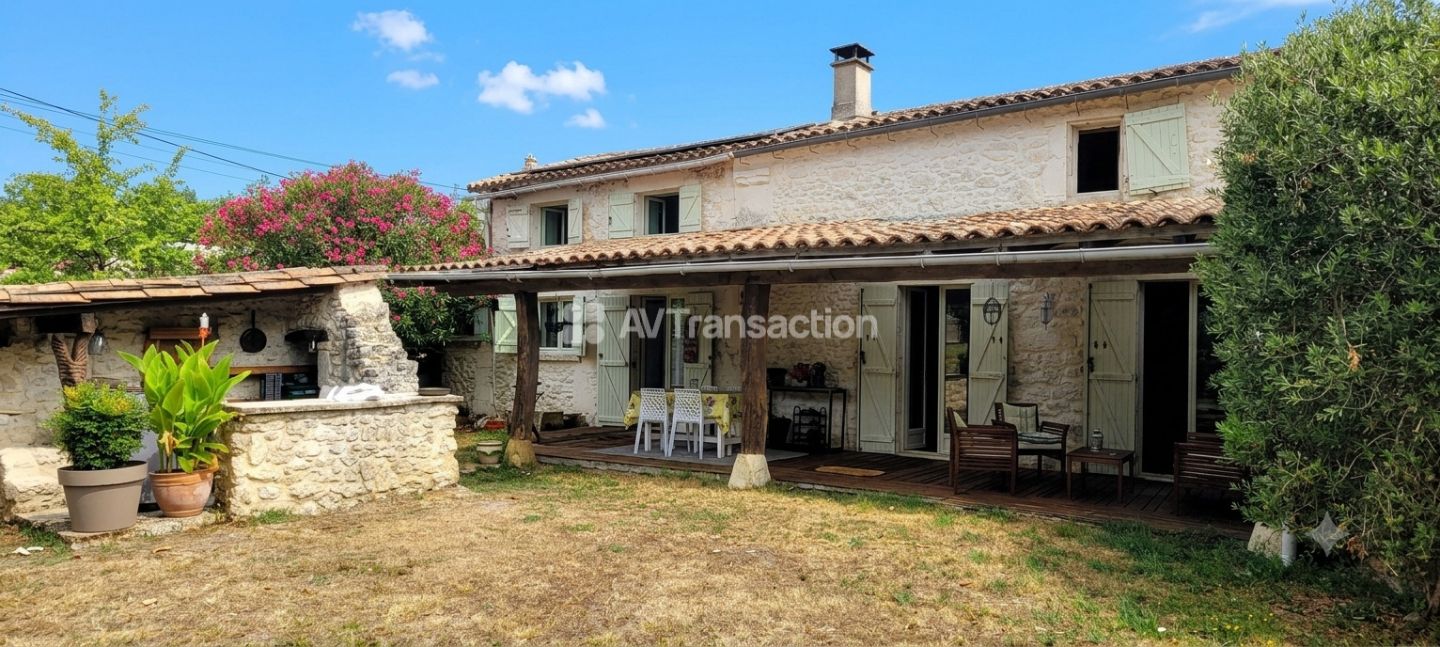 Maison à vendre  - 11 pièce(s) - 243m2 - Saint-seurin-de-cadourne (33180)
