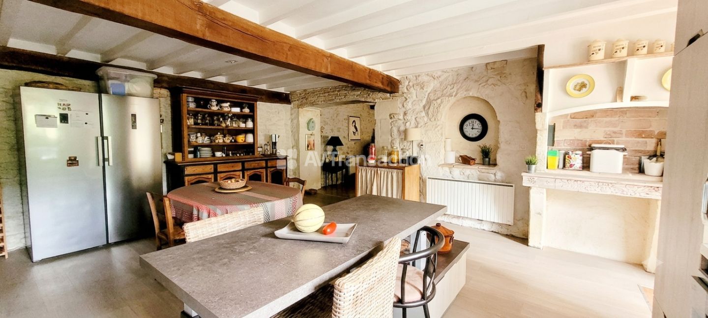 Maison à vendre  - 11 pièce(s) - 243m2 - Saint-seurin-de-cadourne (33180)