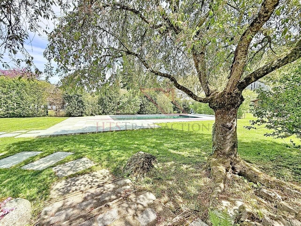 Maison à vendre  - 5 pièce(s) - 185m2 - Cervens (74550)
