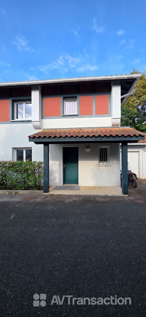 MAISON Mitoyenne en duplex