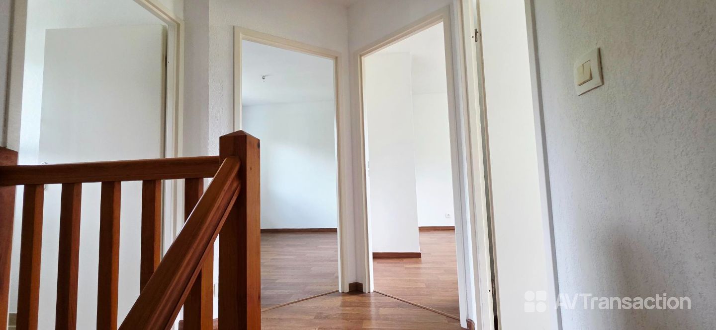 MAISON Mitoyenne en duplex