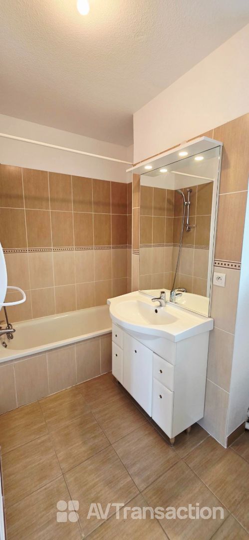 MAISON Mitoyenne en duplex