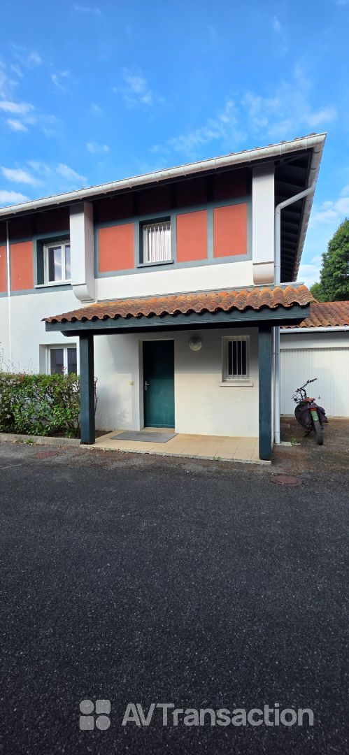 MAISON Mitoyenne en duplex