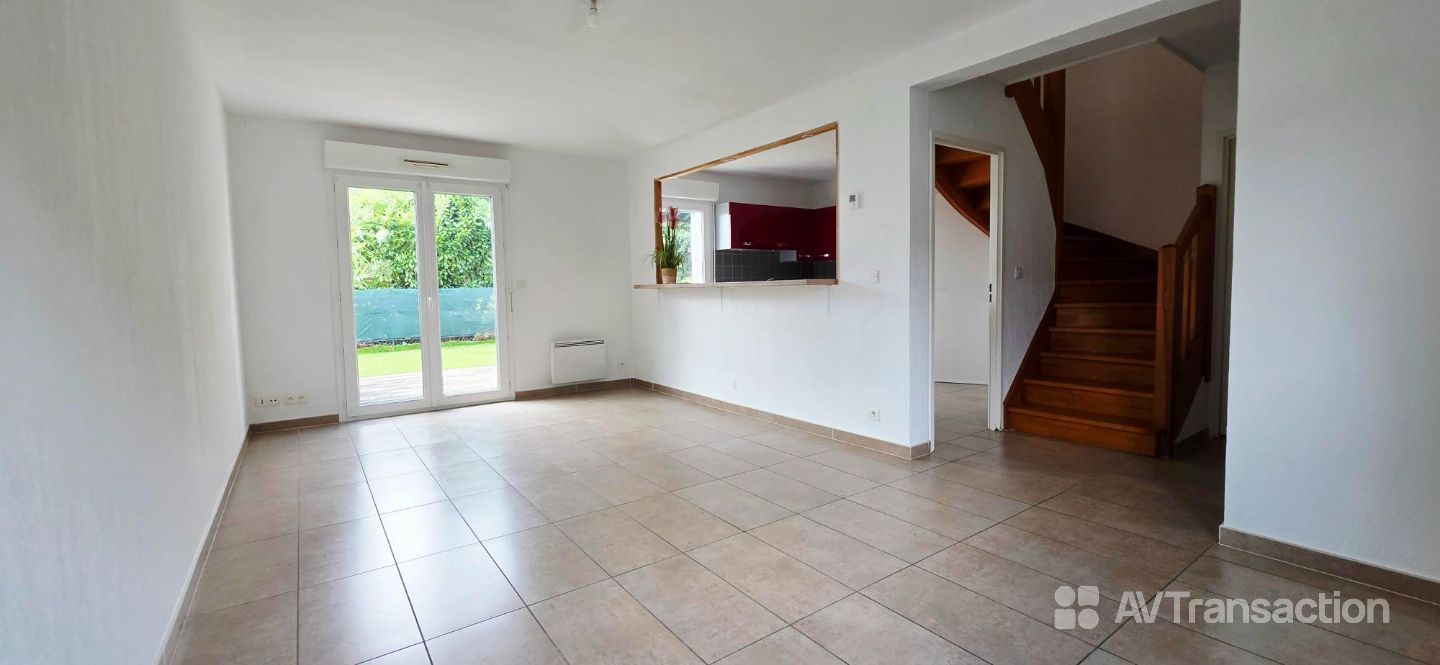 MAISON Mitoyenne en duplex