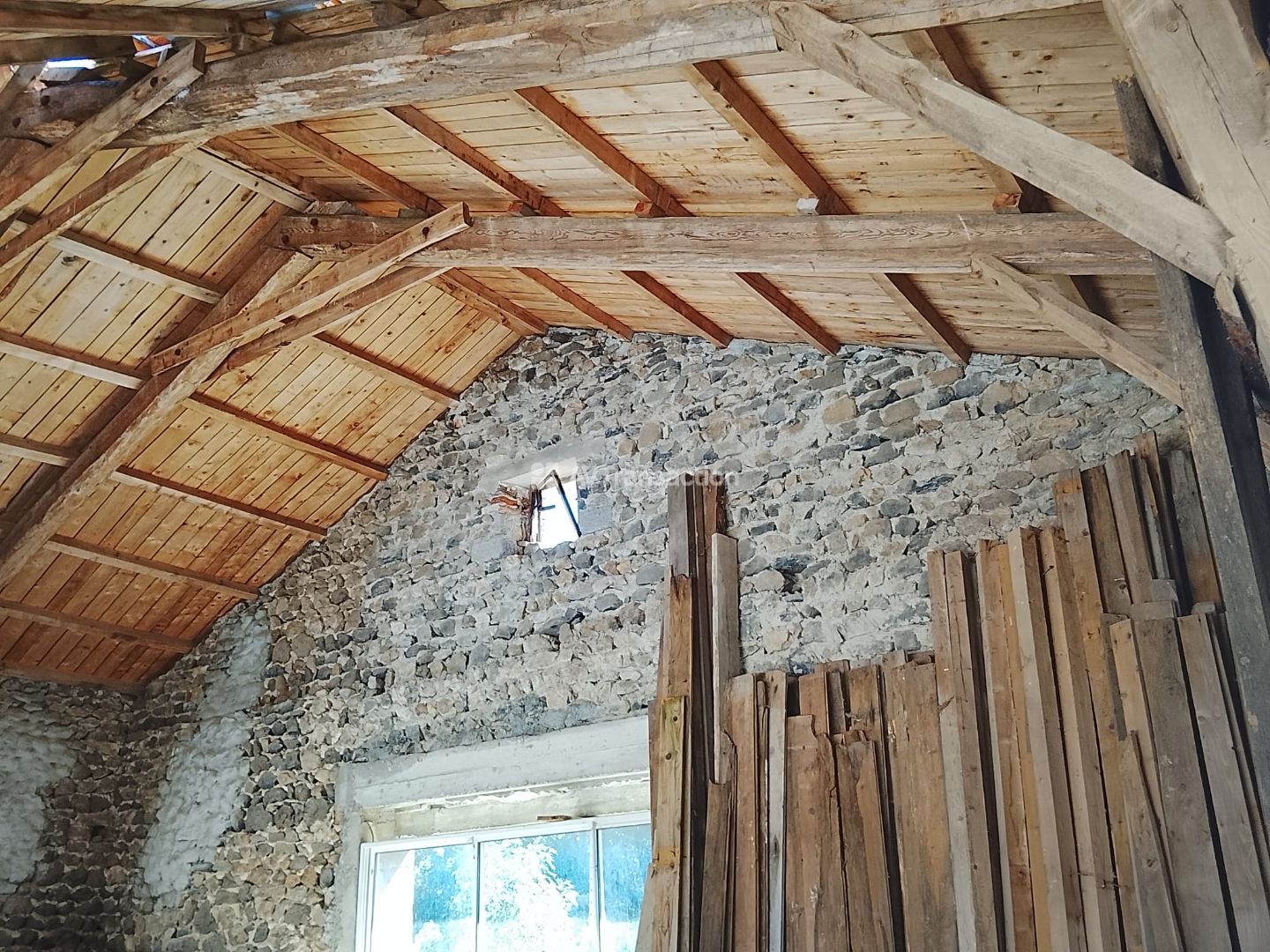 Maison à rénover à vendre  - 1 pièce(s) - 1m2 - La Théoule (43490)