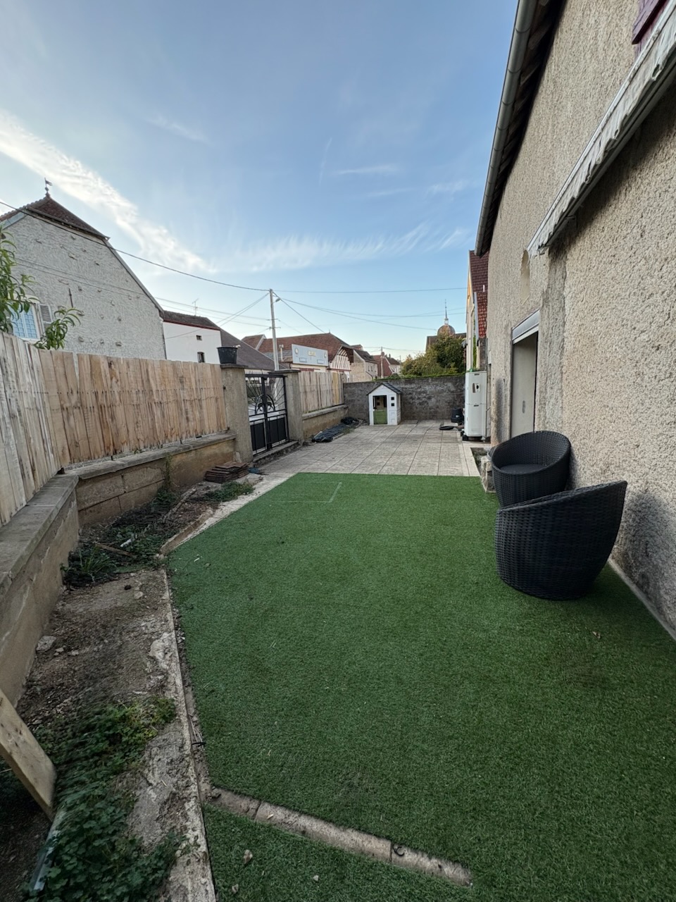 A Mantoche, 180 m² habitables à 100 m de la Saône