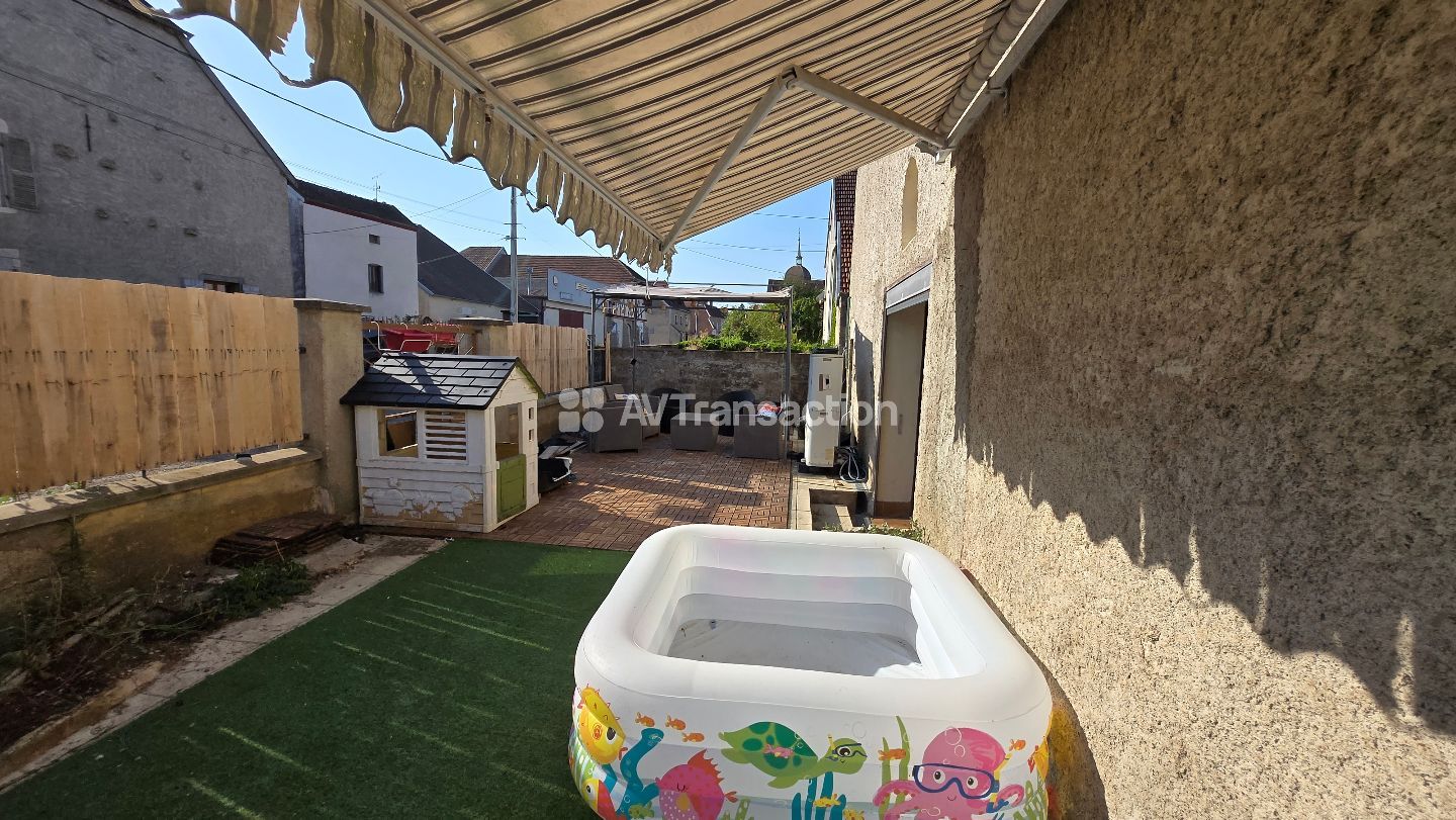Maison à vendre  - 5 pièce(s) - 180m2 - Mantoche (70100)
