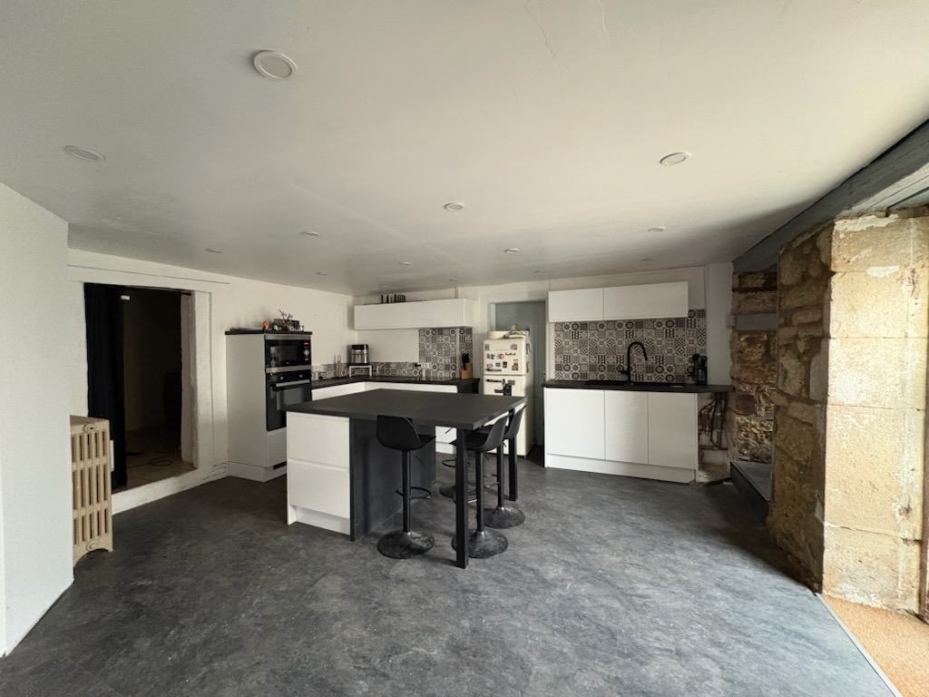 Maison à vendre  - 5 pièce(s) - 180m2 - Mantoche (70100)