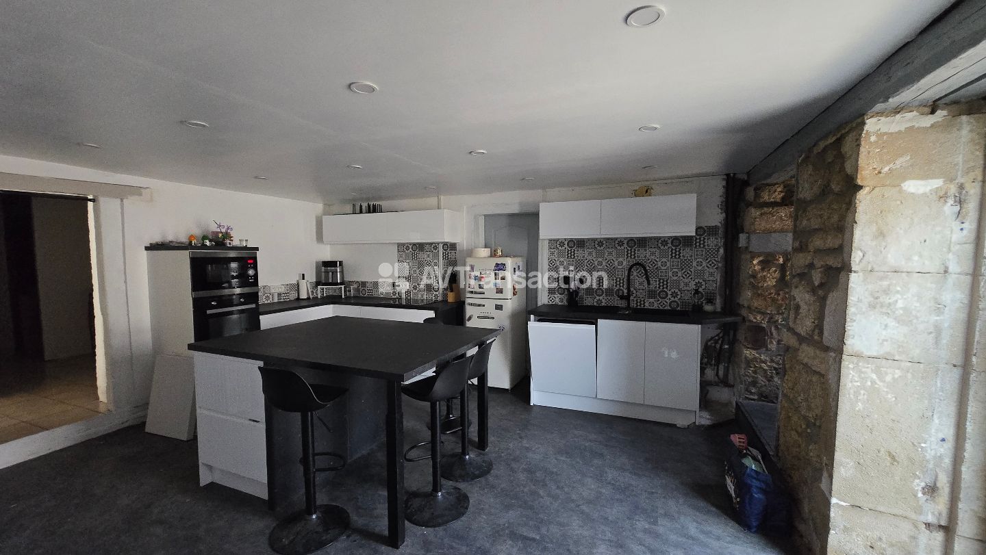 Maison à vendre  - 5 pièce(s) - 180m2 - Mantoche (70100)
