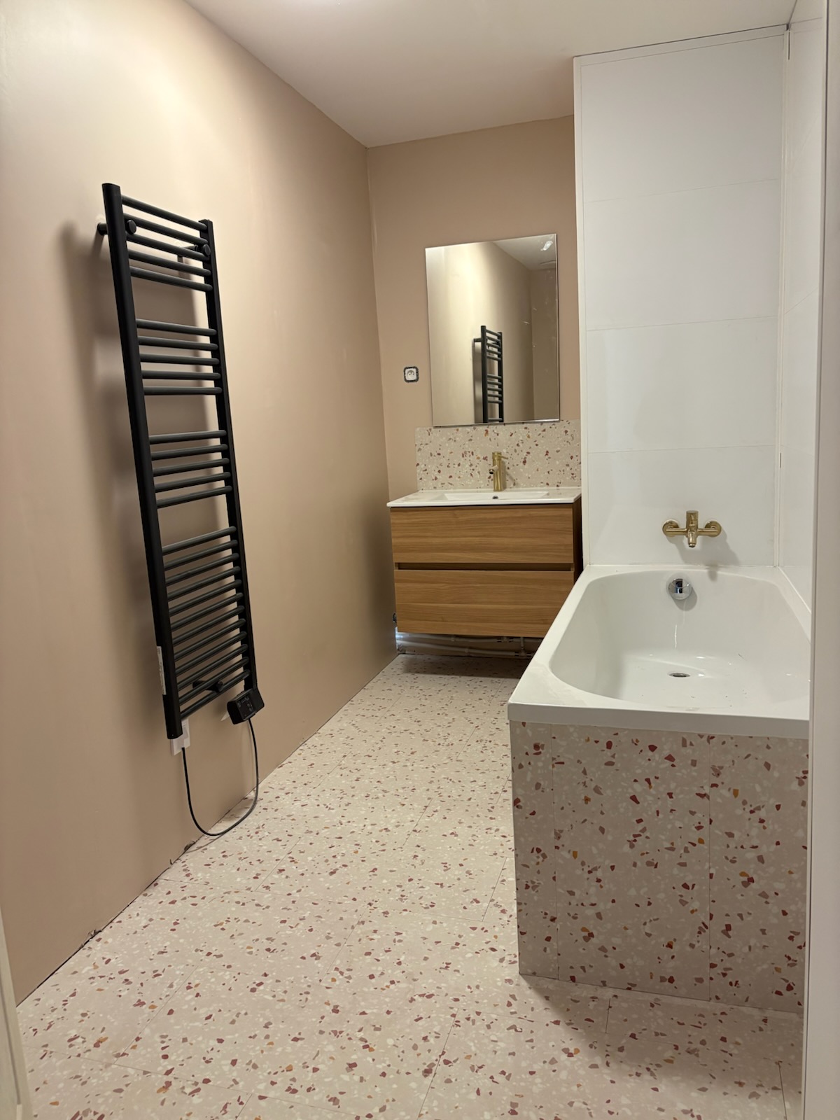 A Mantoche, 180 m² habitables à 100 m de la Saône