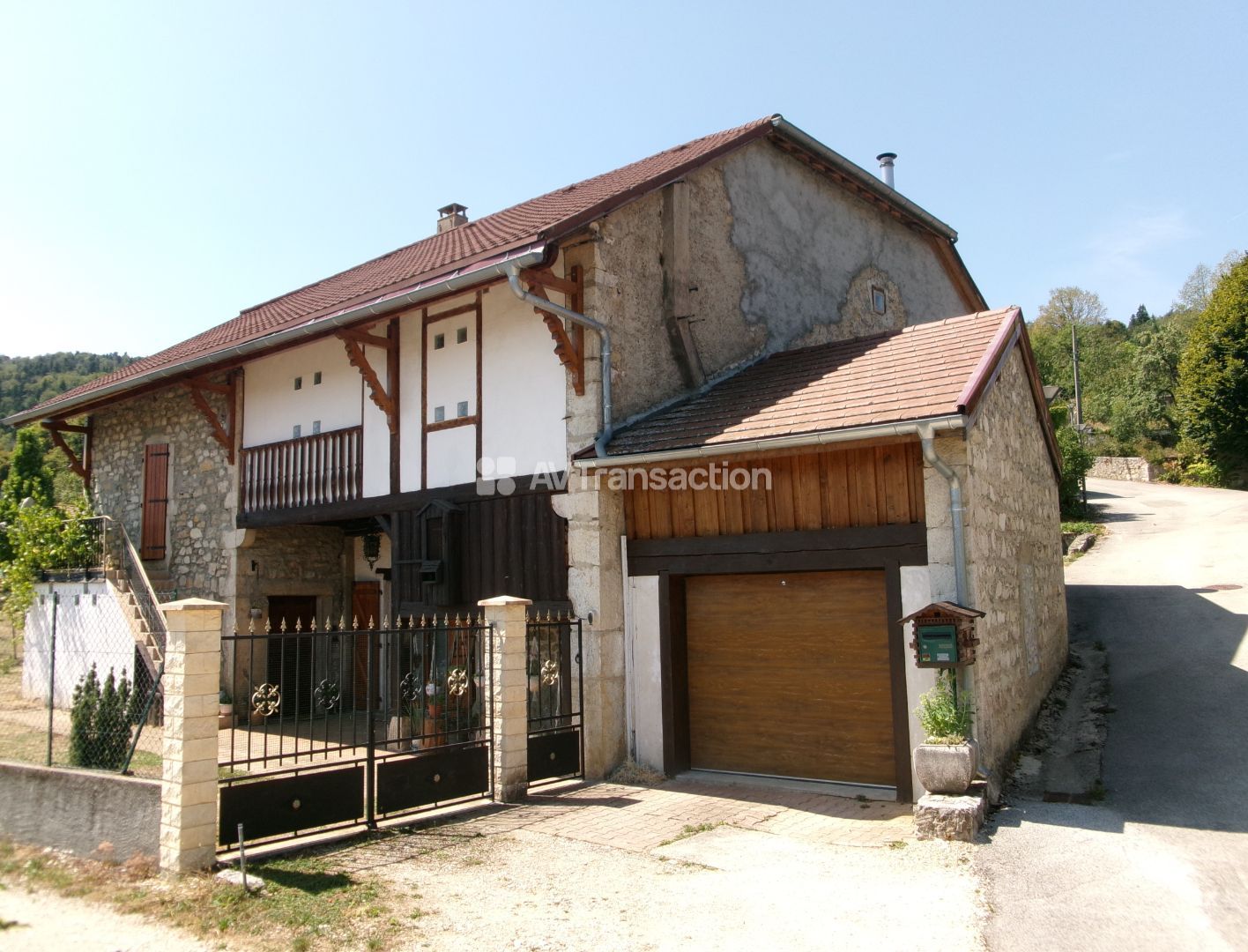 Maison pierre 140 m² dans un havre de paix biodiversifié