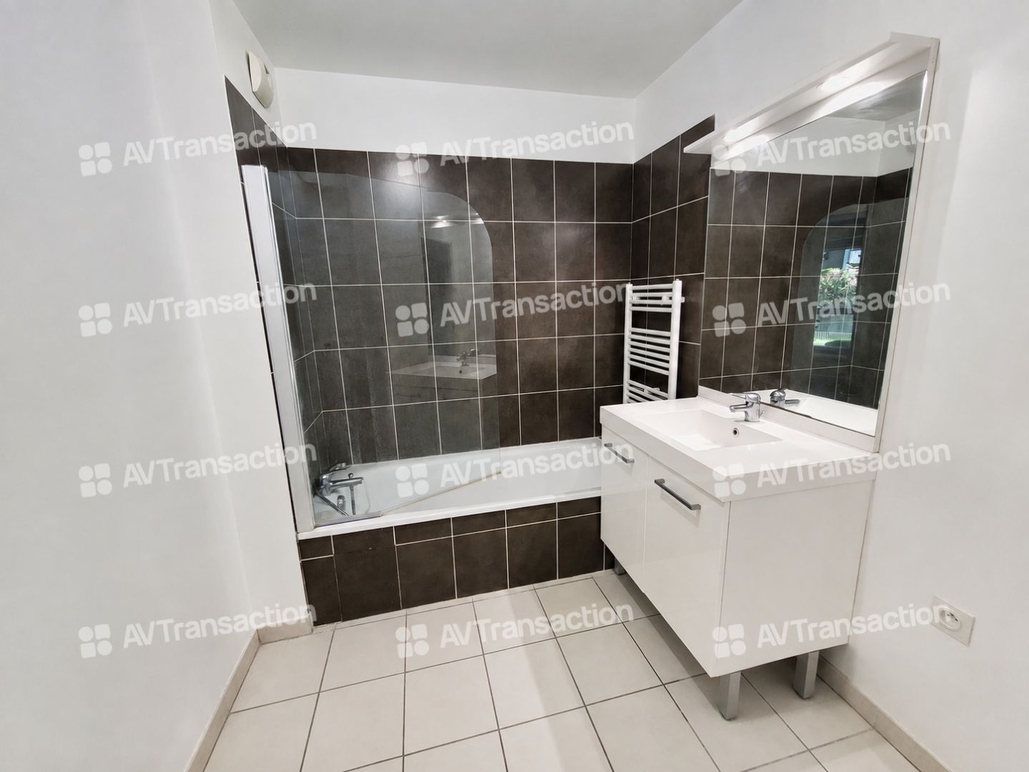 Appartement à vendre  - 2 pièce(s) - 45m2 - Bron (69500)