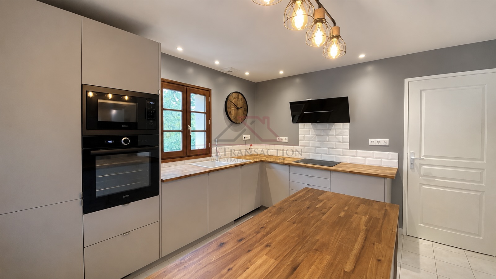 Maison de village en triplex – 130 m² – Saint-Cergues