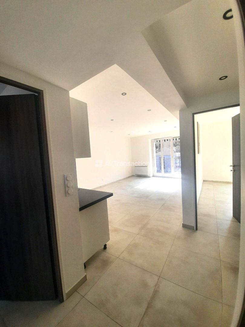 Appartement rénové à vendre  - 4 pièce(s) - 64m2 - Belley (01300)