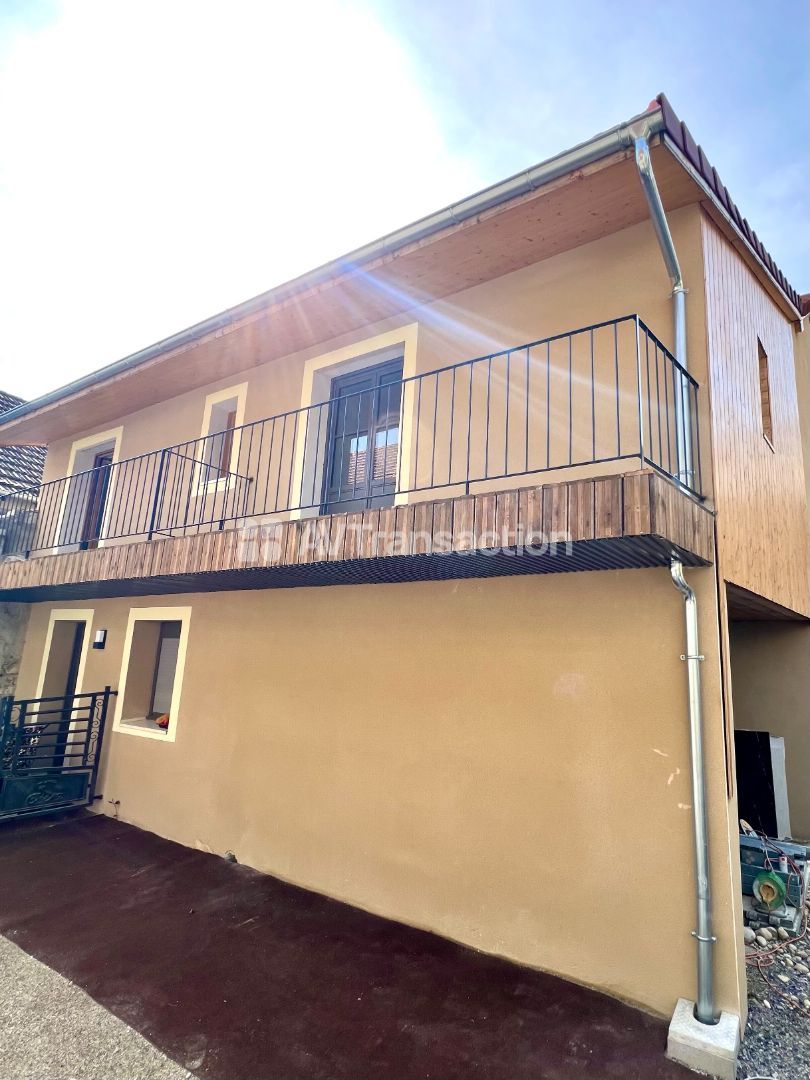 Appartement rénové à vendre  - 4 pièce(s) - 66.77m2 - Belley (01300)