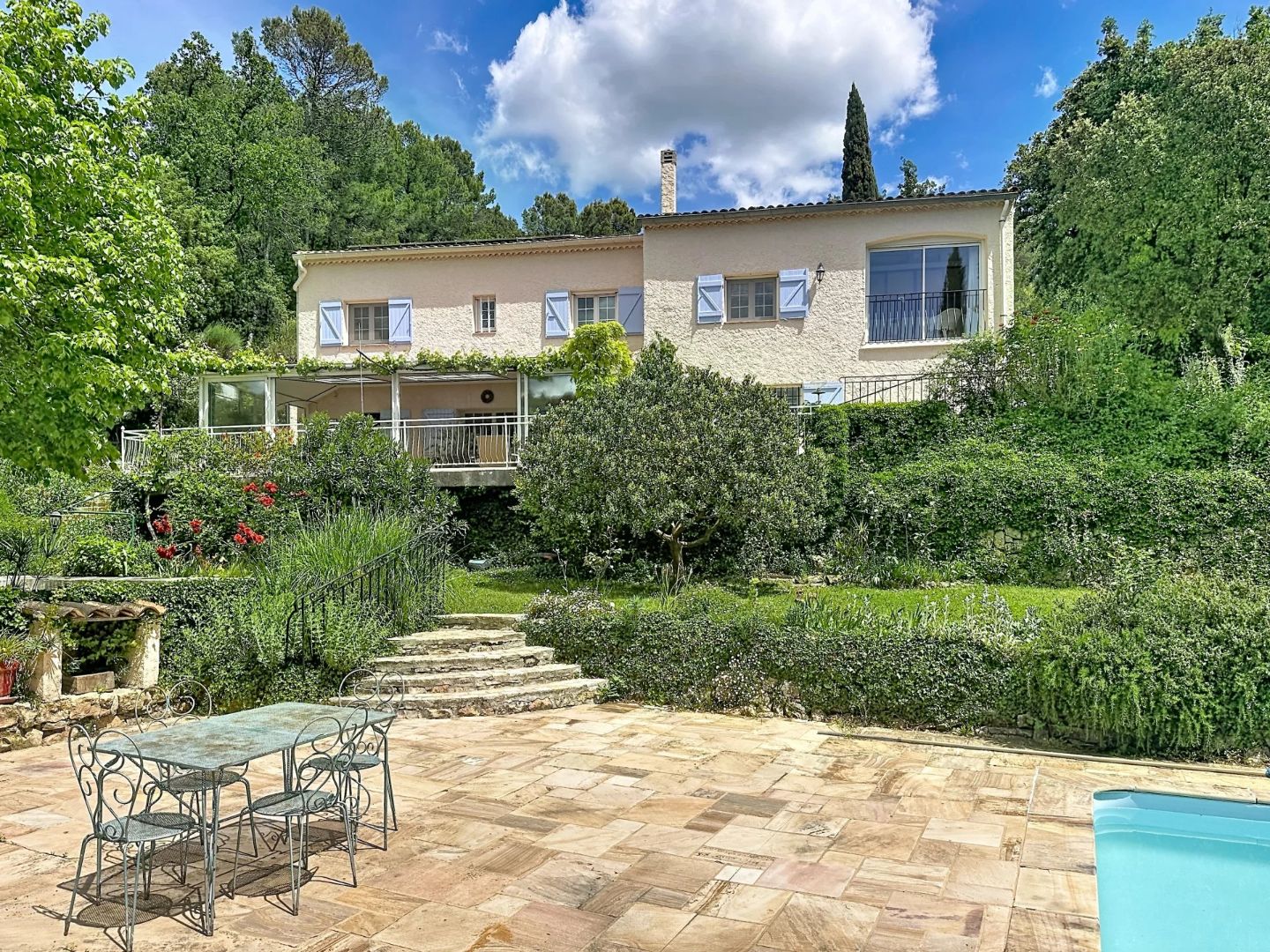 Maison provençale, piscine, maison d’amis dans paradis bucolique