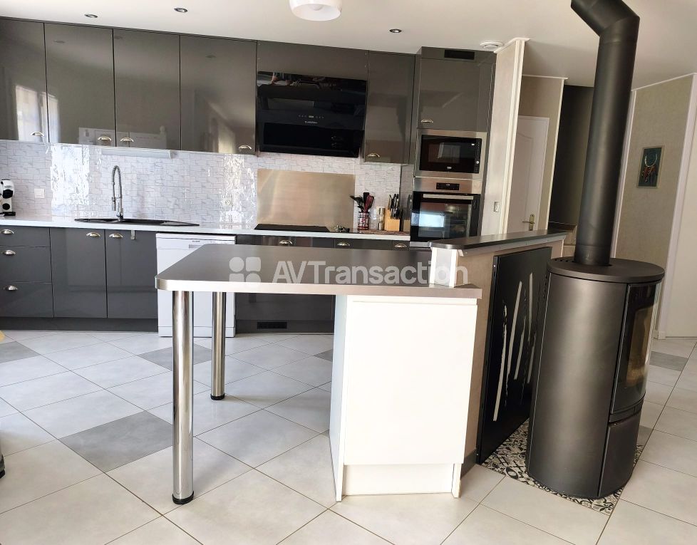 Maison à vendre  - 5 pièce(s) - 164m2 - Moulidars (16290)