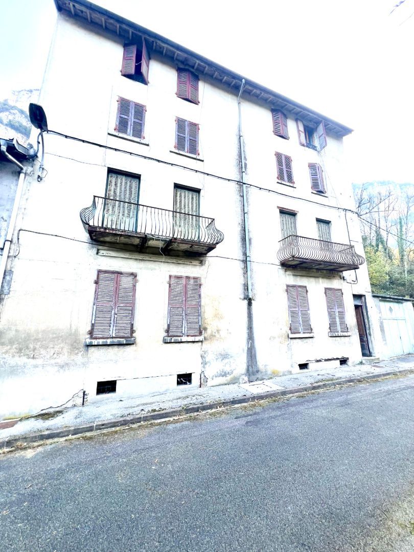 Appartement à rénover à vendre  - 3 pièce(s) - 120m2 - Tenay (01230)