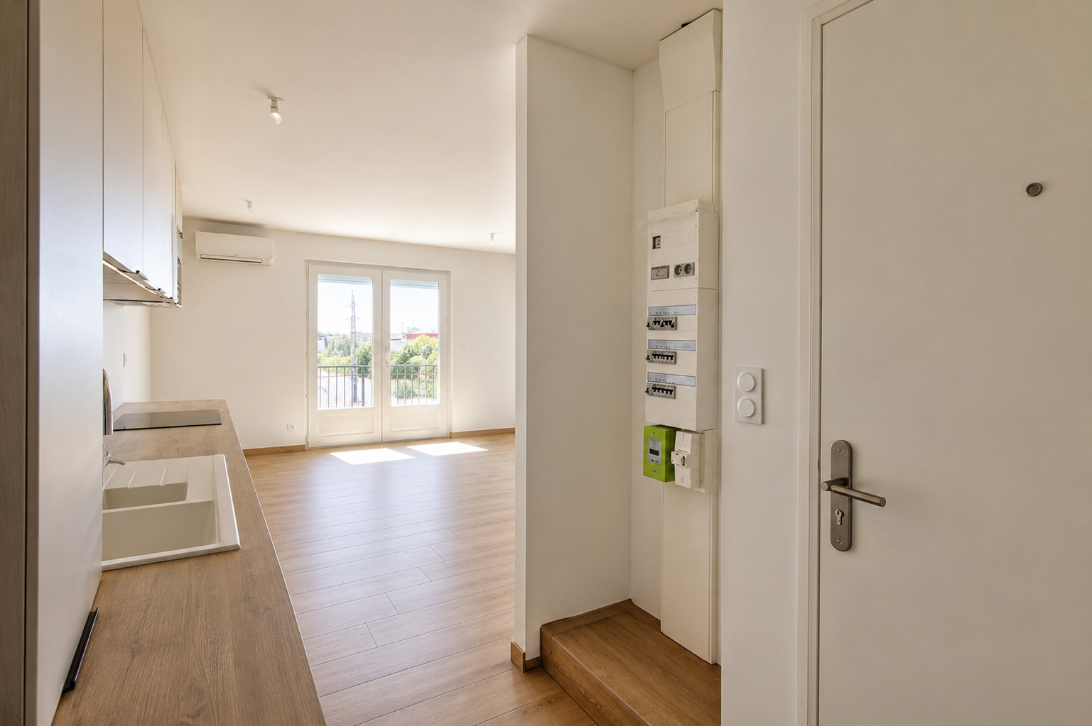 Appartement rénové à vendre  - 2 pièce(s) - 45.02m2 - Royan (17200)