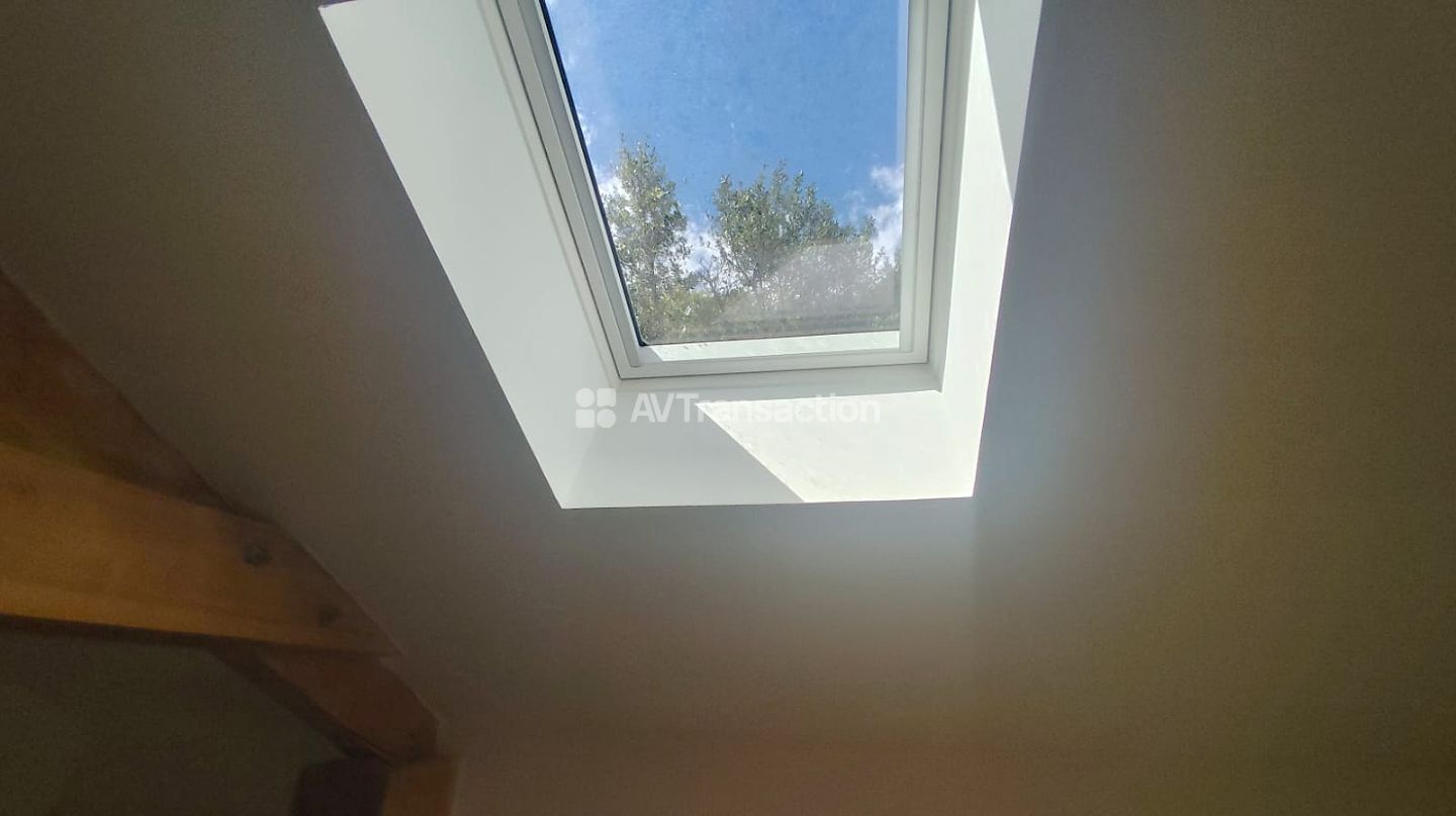 Maison en pierre, 3 chambres, garage, terrasse, jardin