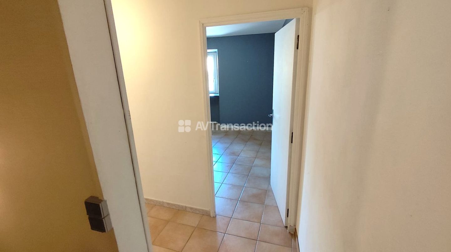 Maison en pierre, 3 chambres, garage, terrasse, jardin
