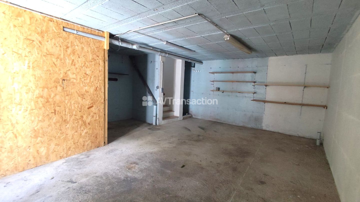 Maison en pierre, 3 chambres, garage, terrasse, jardin