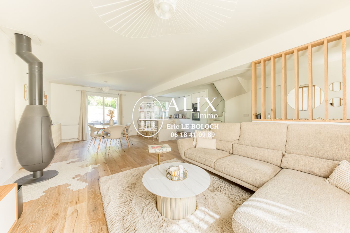 MAISON COMME NEUVE (2023) – Posez vos valises !