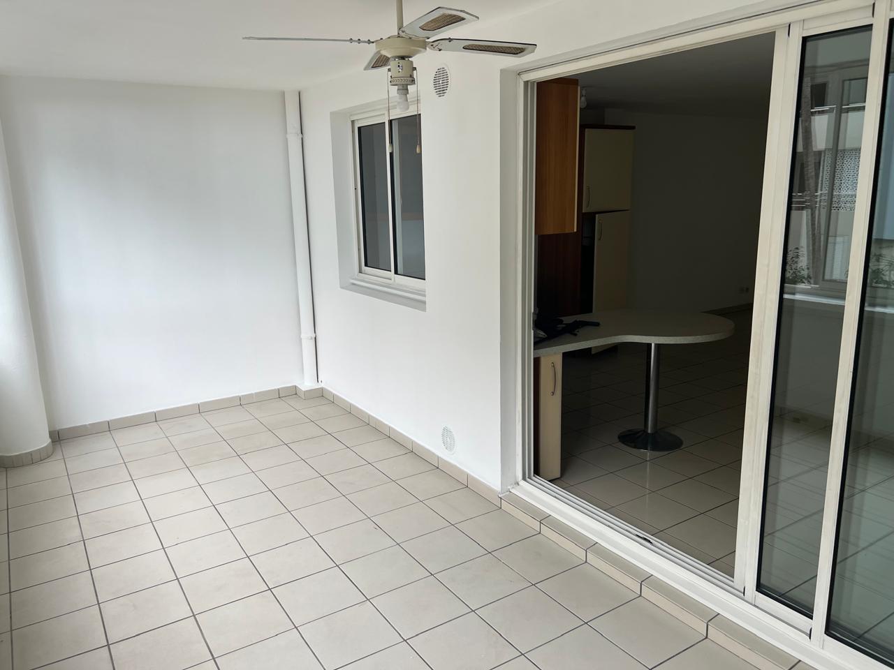 T3 à louer à Saint-Clotilde – 67,66 m² avec varangue et 2 places