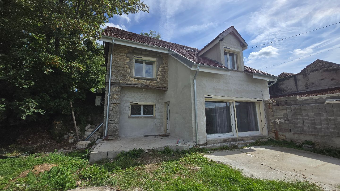 Maison 130 m² rénovée à VAITE