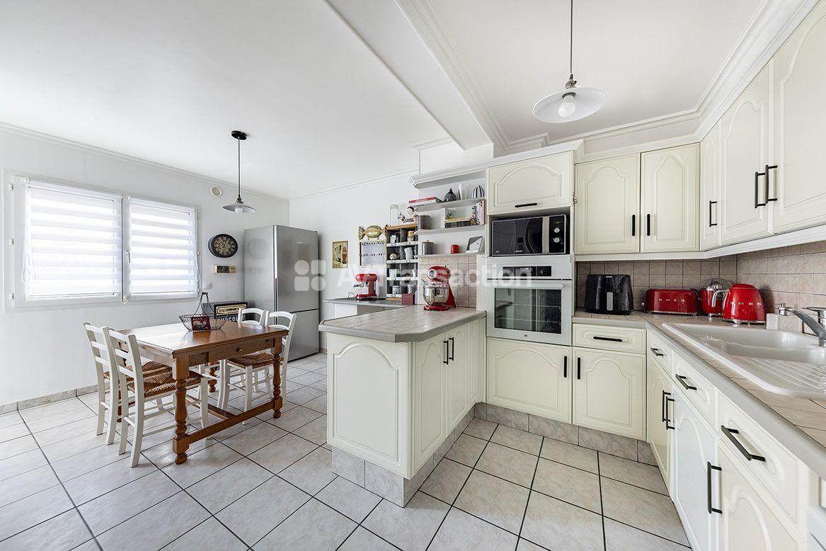 NANTERRE - LIMITE SURESNES - MAISON + DEPENDANCE - TERRAIN 424m²
