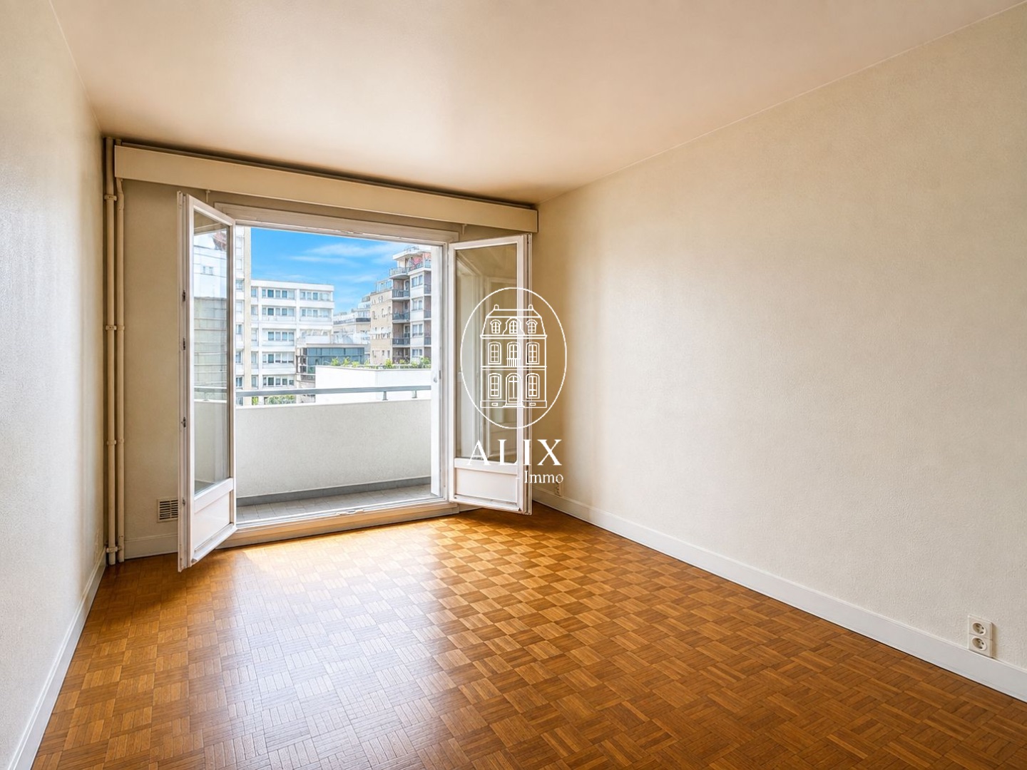 MAIRIE DE LEVALLOIS - 75M² - 4 PIECES - 2 BALCONS - 