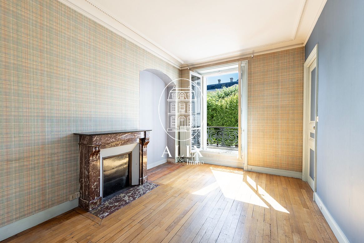 Appartement à vendre  - 5 pièce(s) - 98m2 - Levallois-perret (92300)