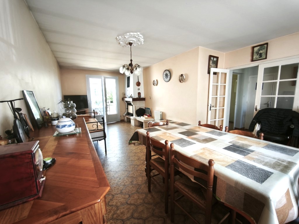 Maison à vendre  - 5 pièce(s) - 106m2 - Gemozac (17260)