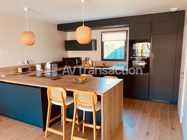 Maison à vendre  - 7 pièce(s) - 150m2 - La Couronne (16400)