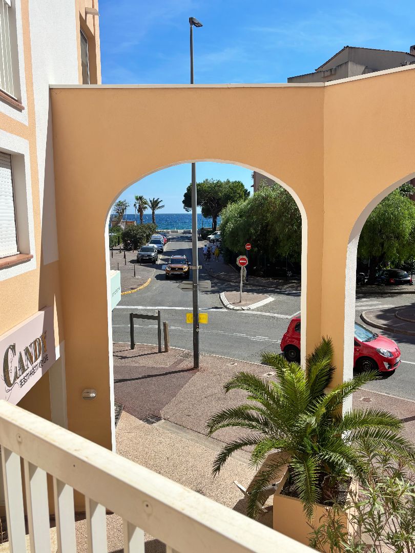 Appartement à vendre  - 3 pièce(s) - 57m2 - Fréjus (83600)