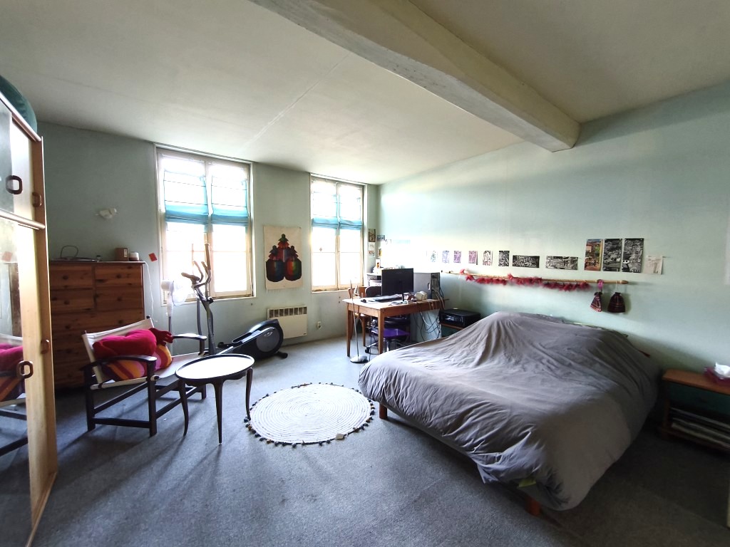 En centre-ville de Pons - Maison 165 m² avec jardin et garage