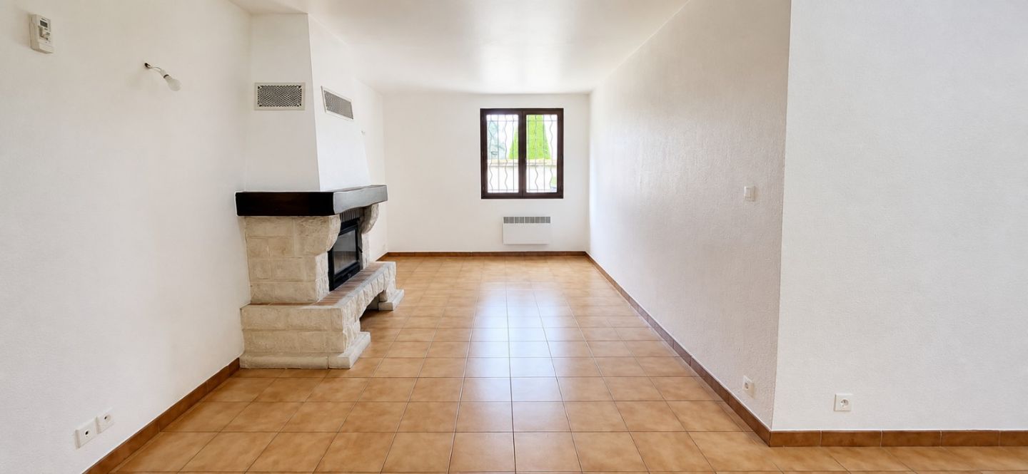 Maison à vendre  - 7 pièce(s) - 200m2 - Saint-cyr-sur-mer (83270)