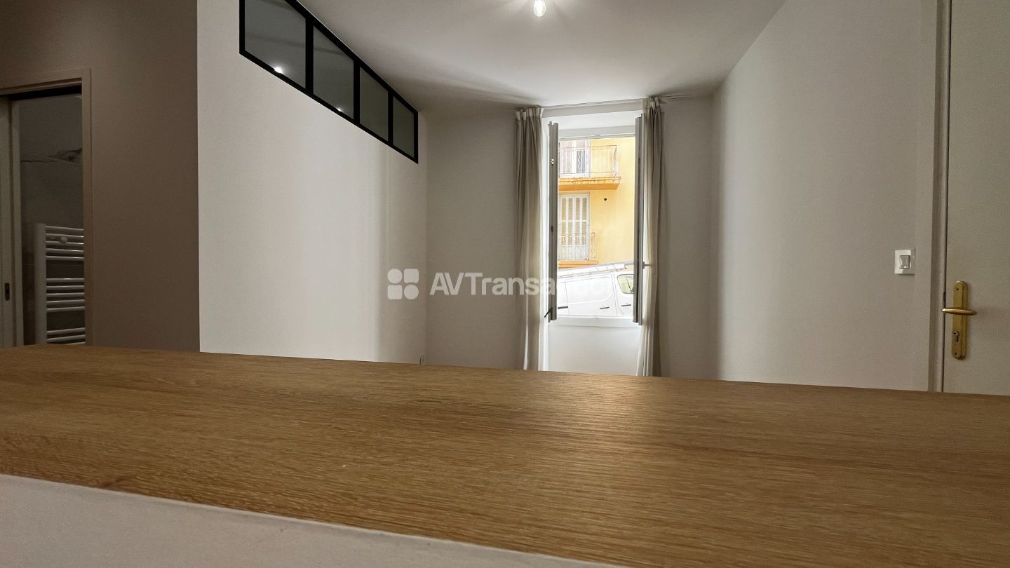 Appartement rénové à vendre  - 1 pièce(s) - 28m2 - Ajaccio (20000)