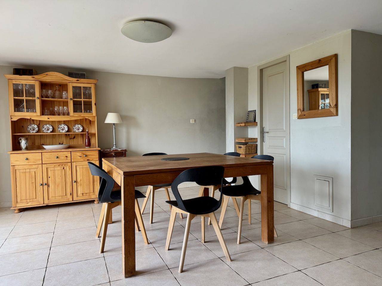 Villa offrant une vue imprenable campagne jusqu'aux Pyrénées 