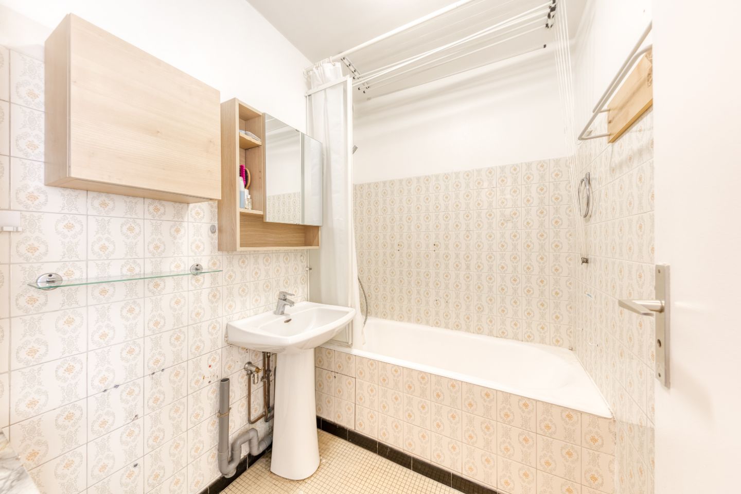 BELLEVILLE — 3 PIÈCES · 65,80 m² · BALCON 10,36 m² · 8ᵉ ÉTAGE · 