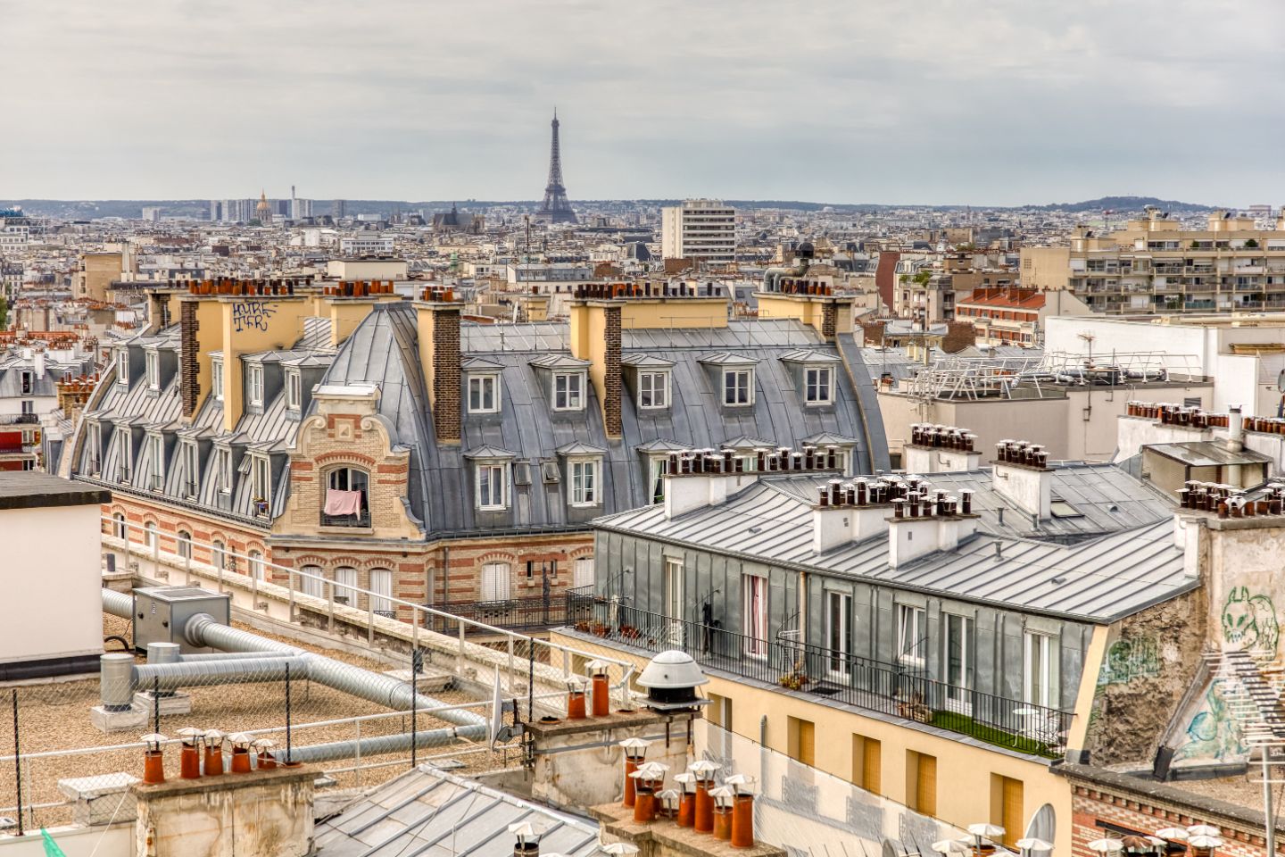 BELLEVILLE — 3 PIÈCES · 65,80 m² · BALCON 10,36 m² · 8ᵉ ÉTAGE · 