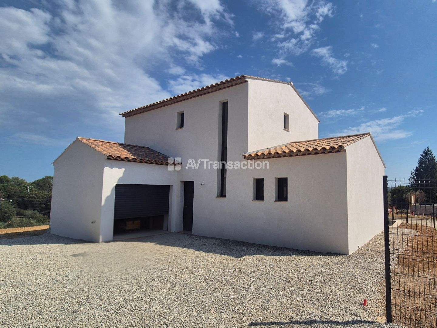 Maison neuve prête à vivre