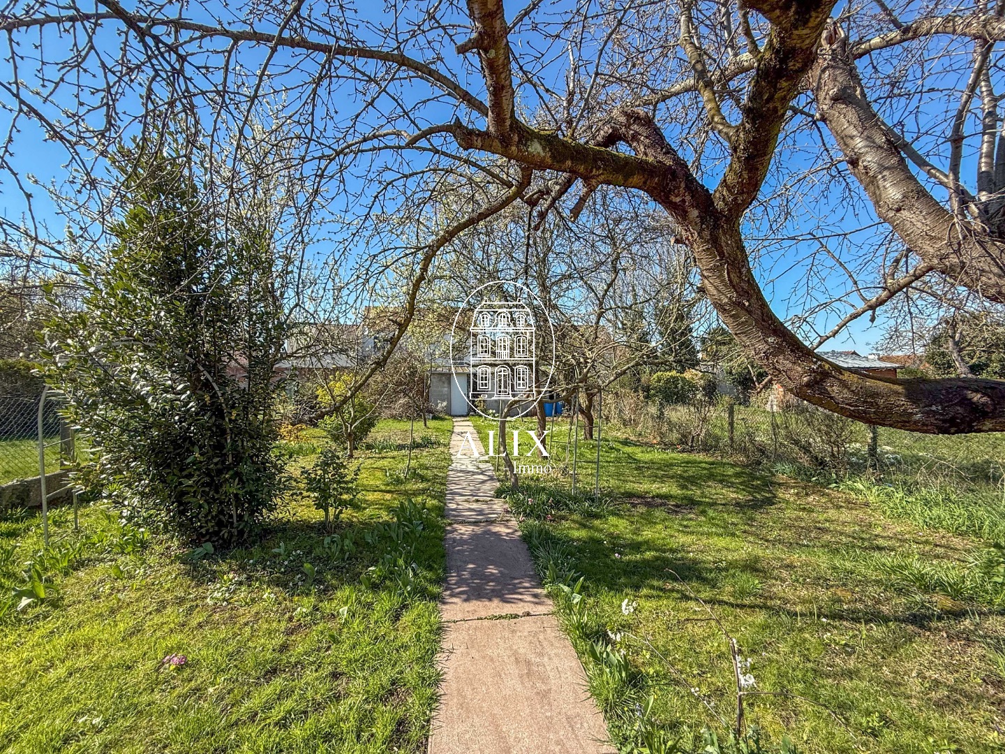 Maison avec jardin