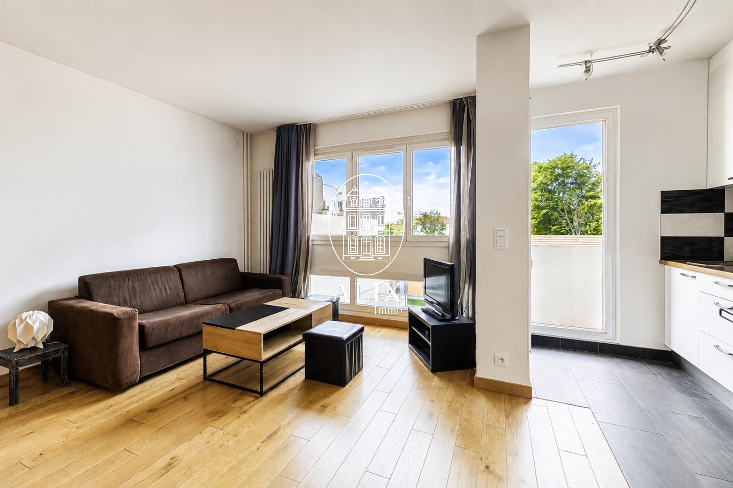 Studio avec balcon